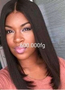 Les mèches brésilienne et habits pour femme