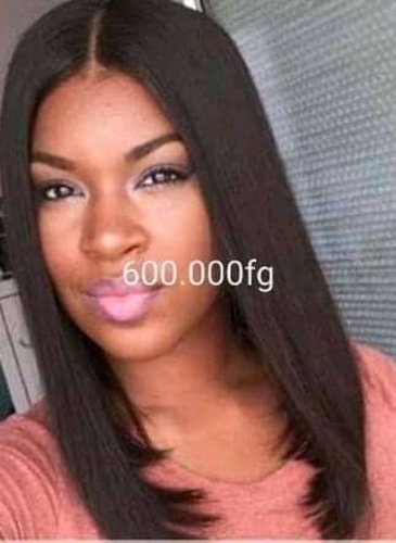 Les mèches brésilienne et habits pour femme