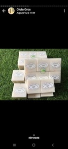 Savon au riz disponible pour tout vos problème de boutons, tâches et visage gras.
Rend lisse le visage et vous débarrasse de toutes impuretés du visage